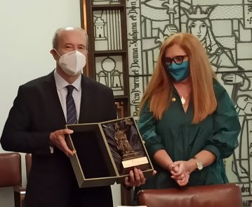 Diálogos institucionales con el Ministro de Justicia